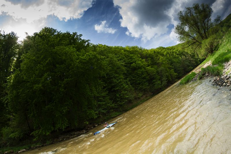 Trať 1. a . ČP ve sjezdu na divoké vodě byla ovlivněna nedostatkem vody Atmosfera